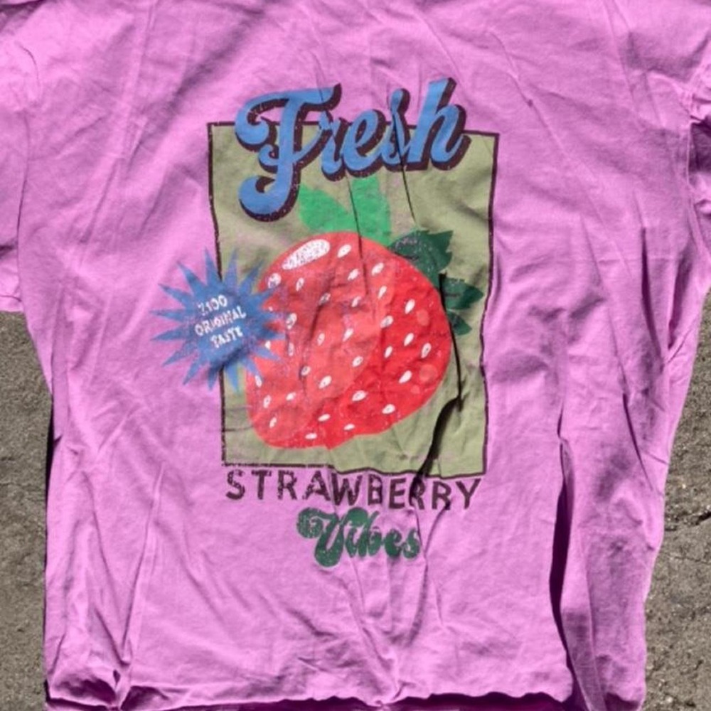 Pink cotton strawberry graphic tee kidcore size L